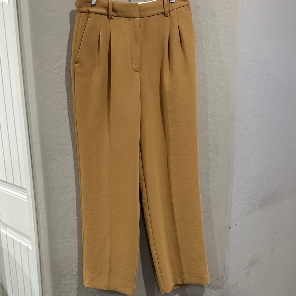 Aritzia Wilfred effortless pants - Picture 2 of 7